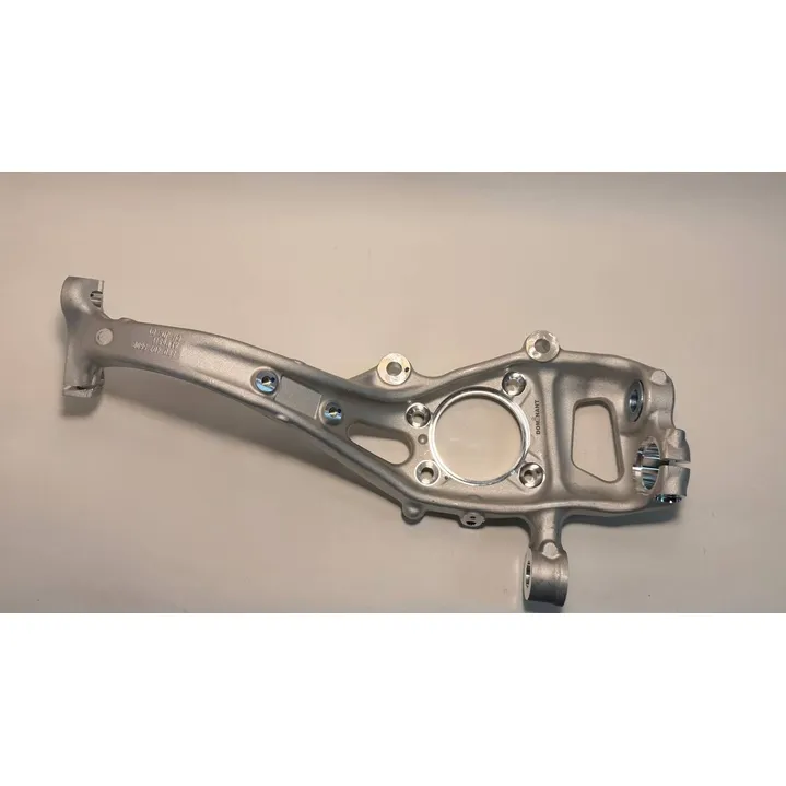 Кулак поворотный правый, Уценка DOMINANT AW8W004070254F-N0 Уценка