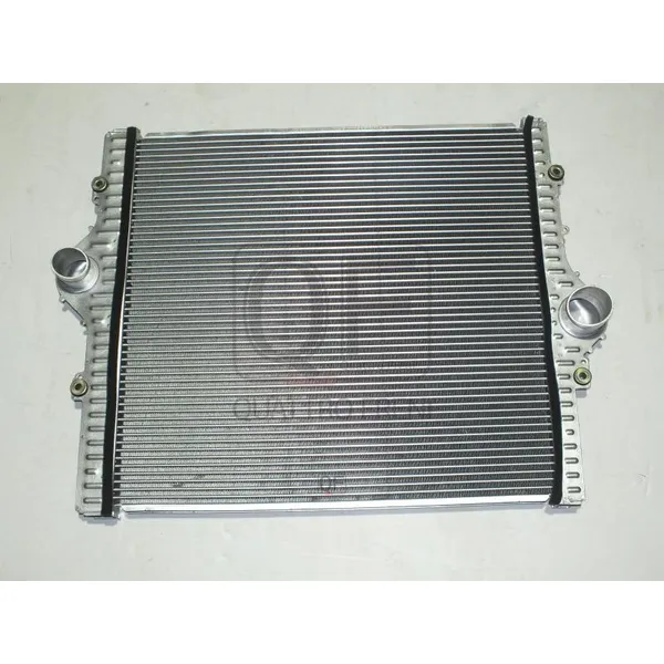 Радиатор интеркуллера QUATTRO FRENI QF55A00173