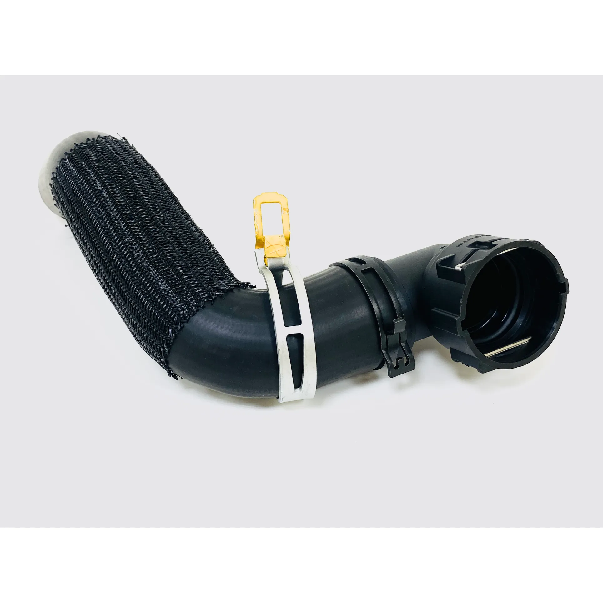 Патрубок системы охлаждения UkorAuto U0902097
