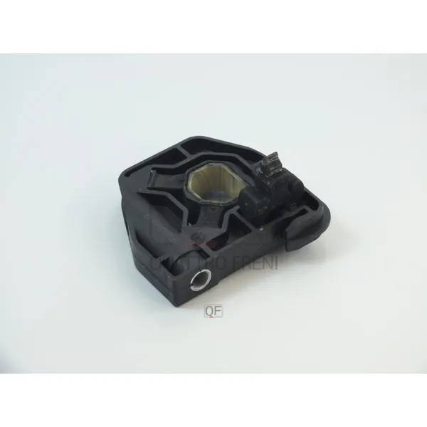 Кронштейн радиатора RH QUATTRO FRENI QF03G00017