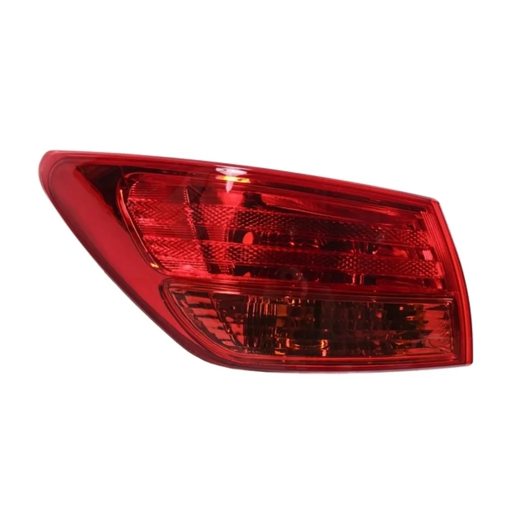 Фонарь задний левый внешний G11 BLUEBIRD SYLPHY 2005-2012 NSL22063823L