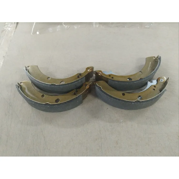 Колодки барабанные, Уценка VW Polo Sedan 11->/SKODA Rapid 12-> /200x40mm AMD AMD.BF445-N0 Уценка