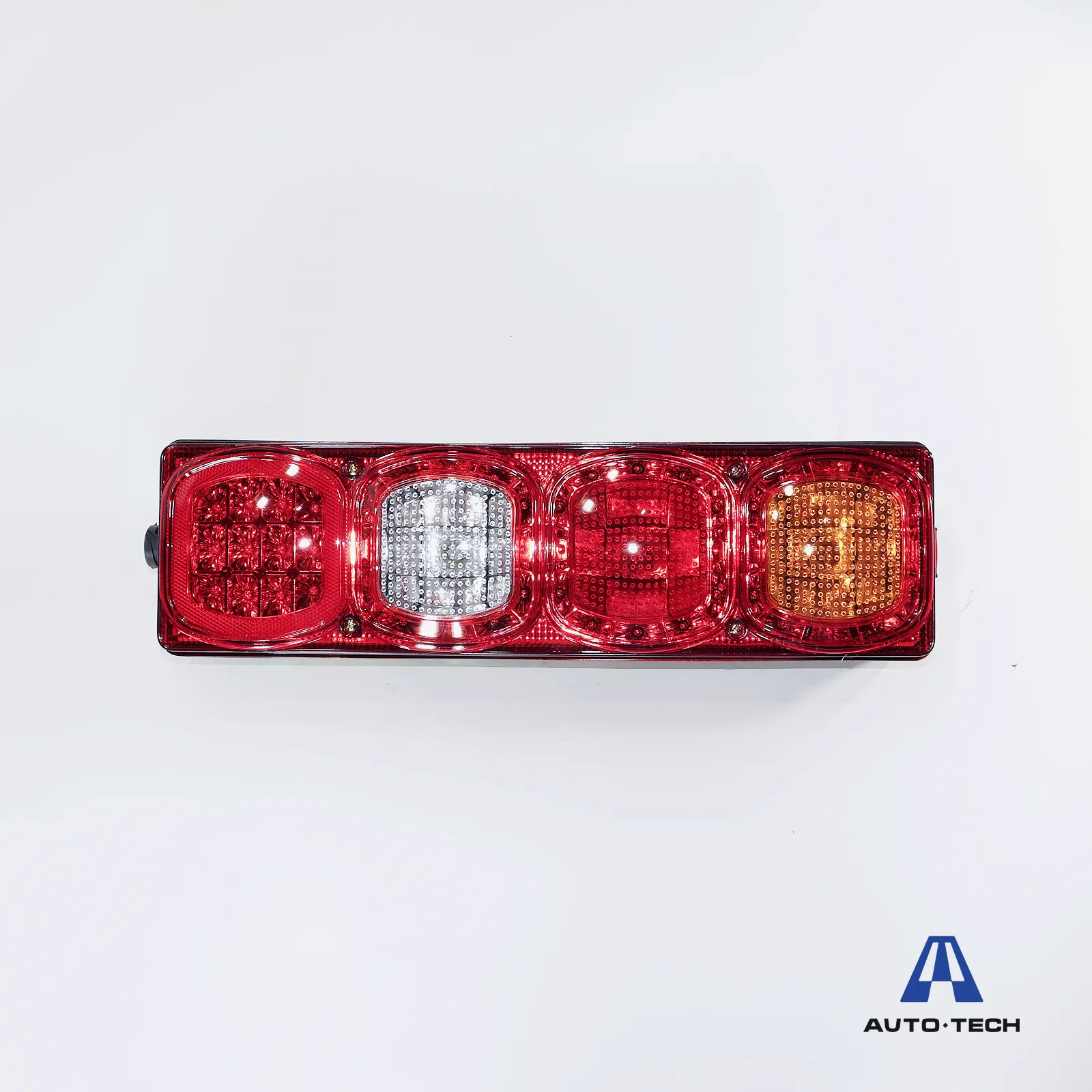 Фонарь задний X3000 правый AVTO-TECH AT1311