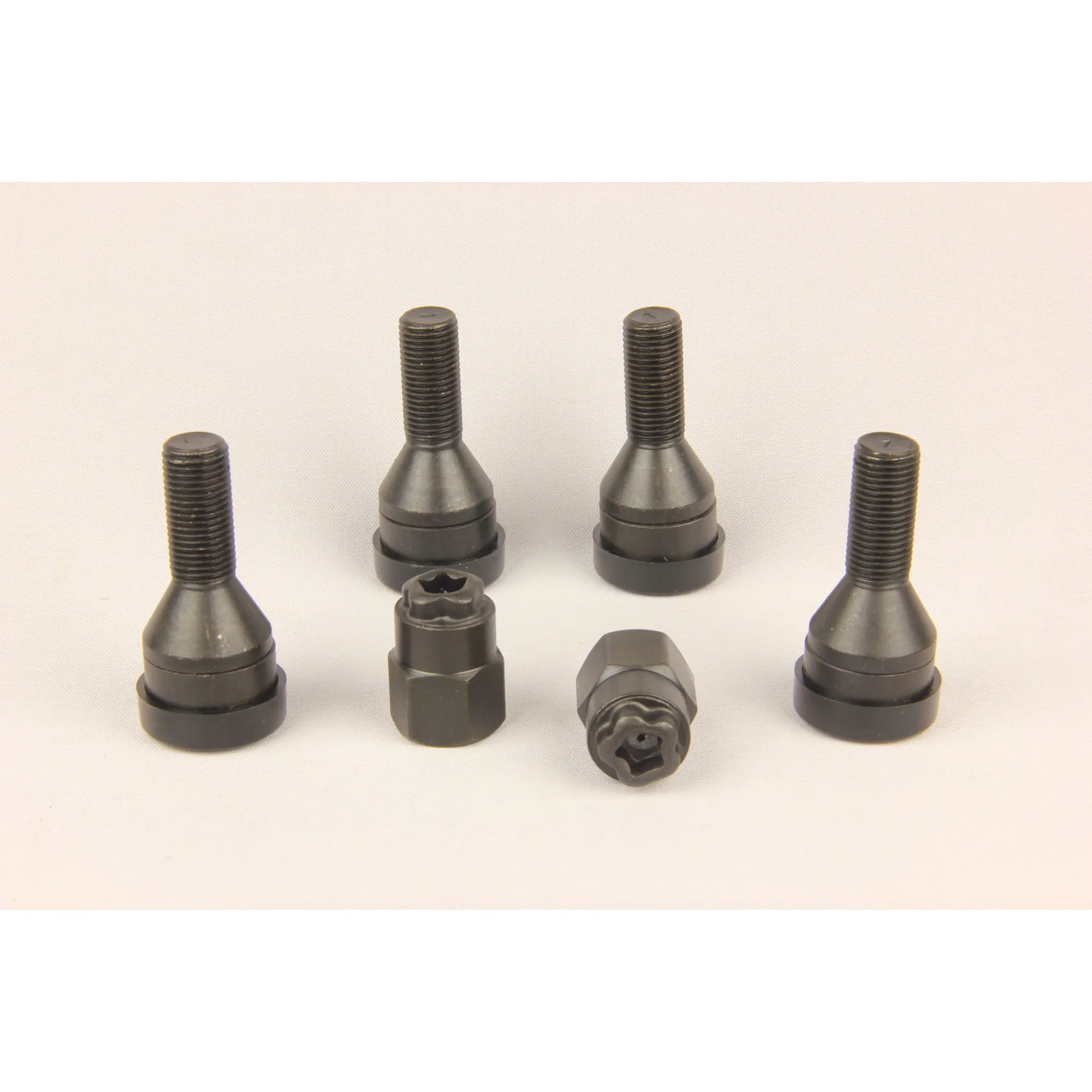 Секретки колесные болт M12x1.25x25 черный HERZOG HL1 1040