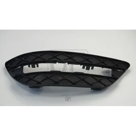 Рамка противотуманной фары LH QUATTRO FRENI QF01M00045
