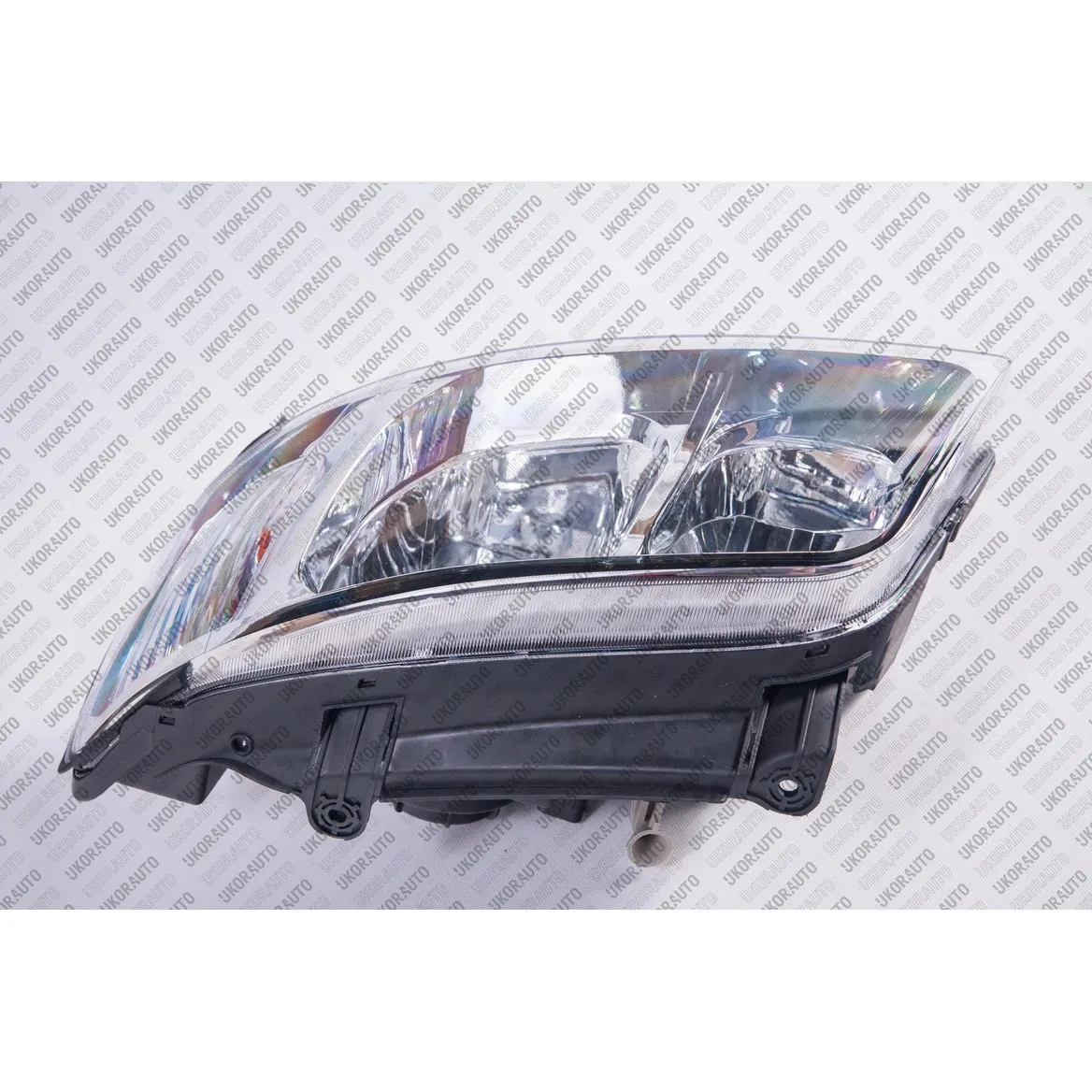 Фара HYUNDAI Matrix UkorAuto UHD17921262