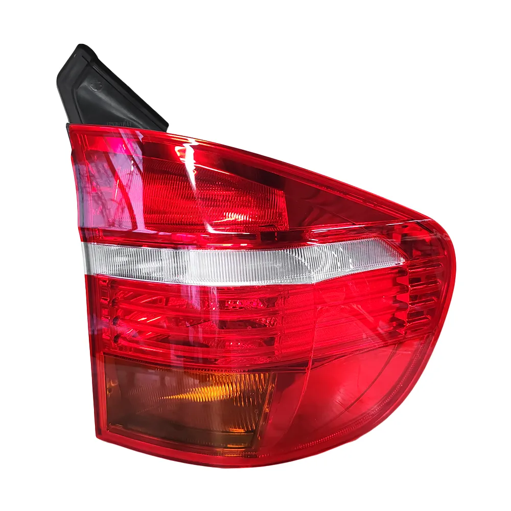 Фонарь задний наружный BMW X5 (E70) LLG021 (с платой) правый LED, Уценка MAGNETI MARELLI 714021890802-N1 Уценка