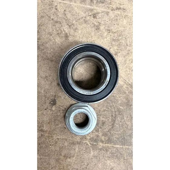 Подшипник ступицы передний (компл), Уценка ВАЗ 2108-099 SKF VKBA 1306-N0 Уценка