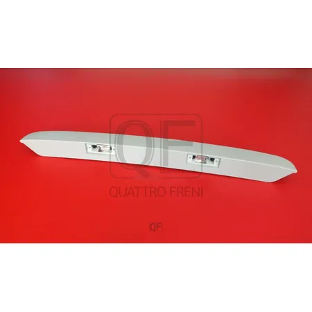 Накладка двери багажника QUATTRO FRENI QF62H00001