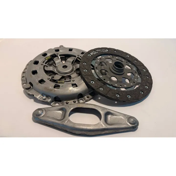 Сцепление в сборе, Уценка BMW E81/E87/E90/E60/X1(E84) mot.N43/N45/N46 LUK 623 3238 00-N0 Уценка