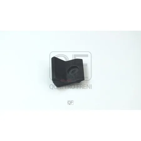 Отбойник резиновый крышки багажника QUATTRO FRENI QF22H00161
