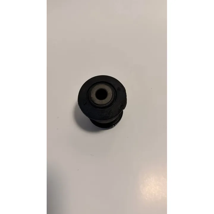 Сайлентблок переднего нижнего рычага L=R, Уценка OPEL Corsa D 06-> TEKNOROT SB 623-N0 Уценка
