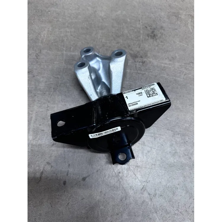 Опора двигателя передняя левая АКПП, Уценка для GM GENERAL MOTORS 95190896-N0 Уценка