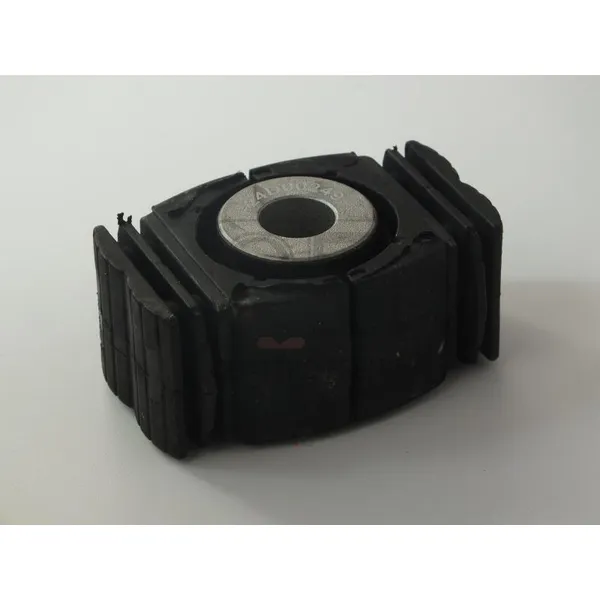 Сайлентблок задней цапфы QUATTRO FRENI QF24D00249