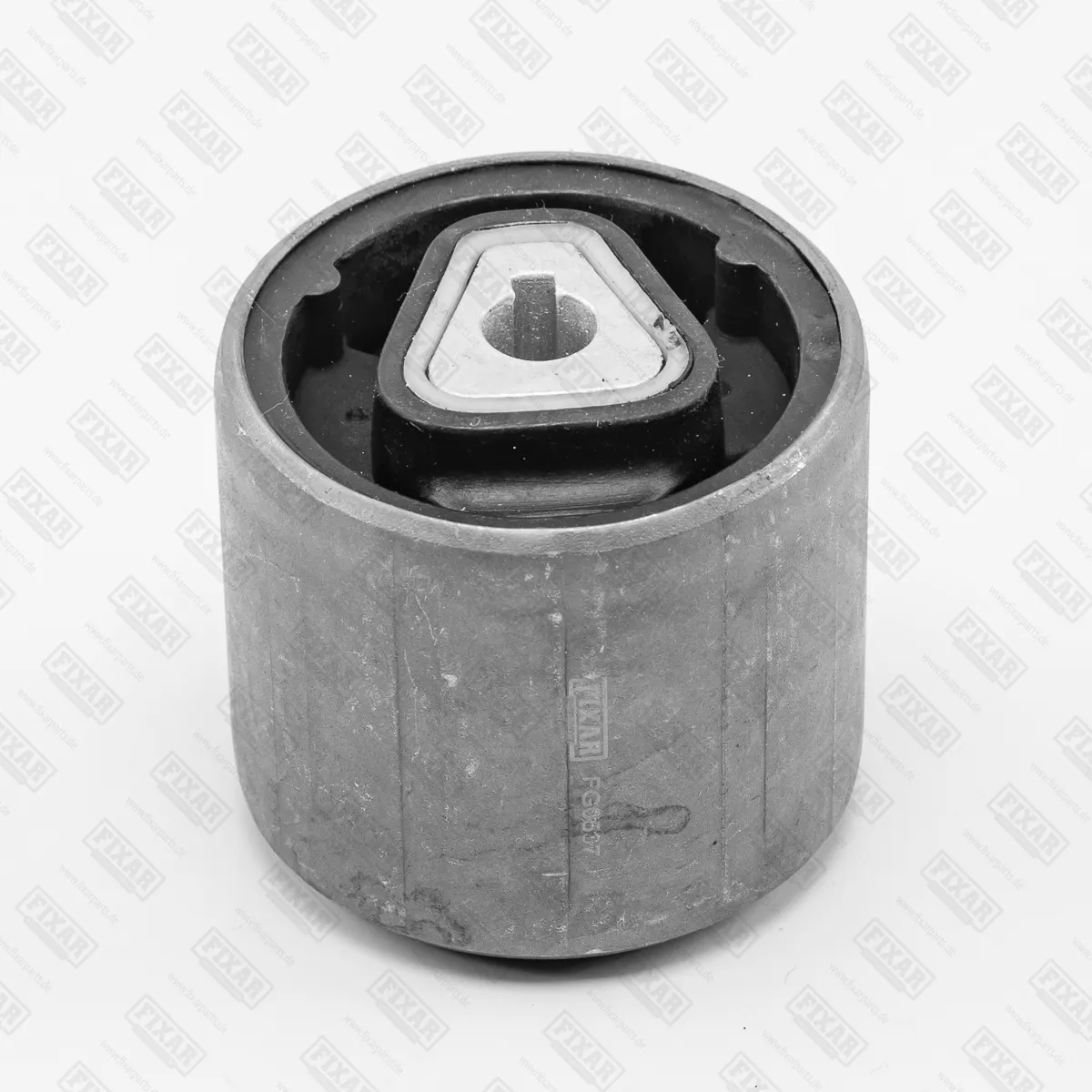 Сайлентблок переднего рычага BMW 3(E90,E91,E92)/ X1(E84) 05-> FIXAR fg0537