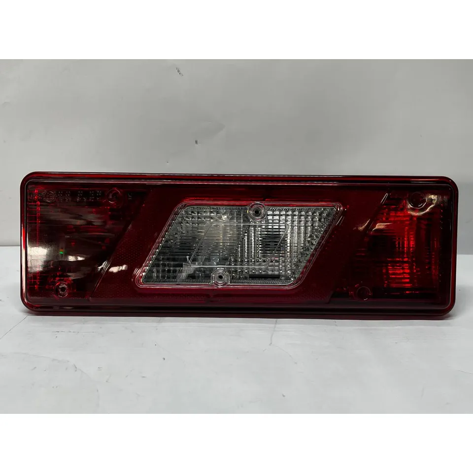 Фонарь задний Ford Transit, Уценка TRANSIT V-363 14- BSG BSG 30-805-042-N2 Уценка