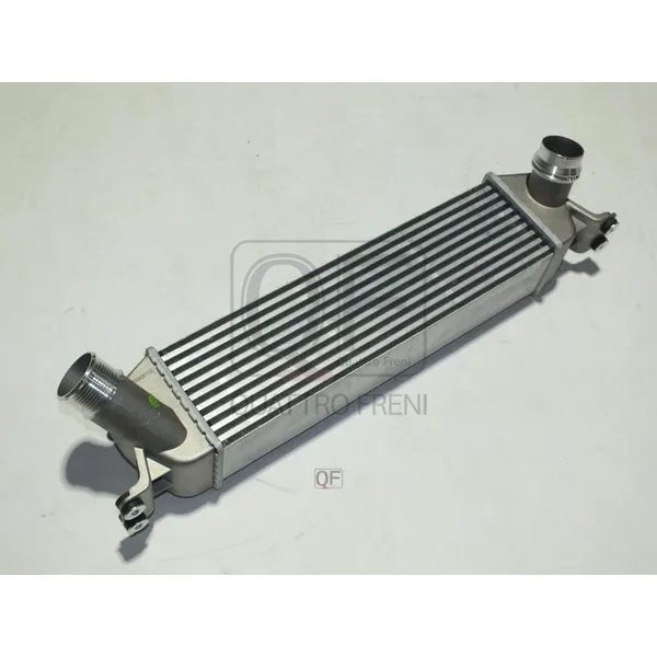 Радиатор интеркуллера QUATTRO FRENI QF55A00172