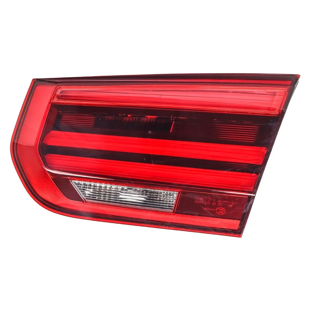 Фонарь задний внутренний правый BMW 3 F30/F31/F80 2015-2019 SAILING BML60312111R
