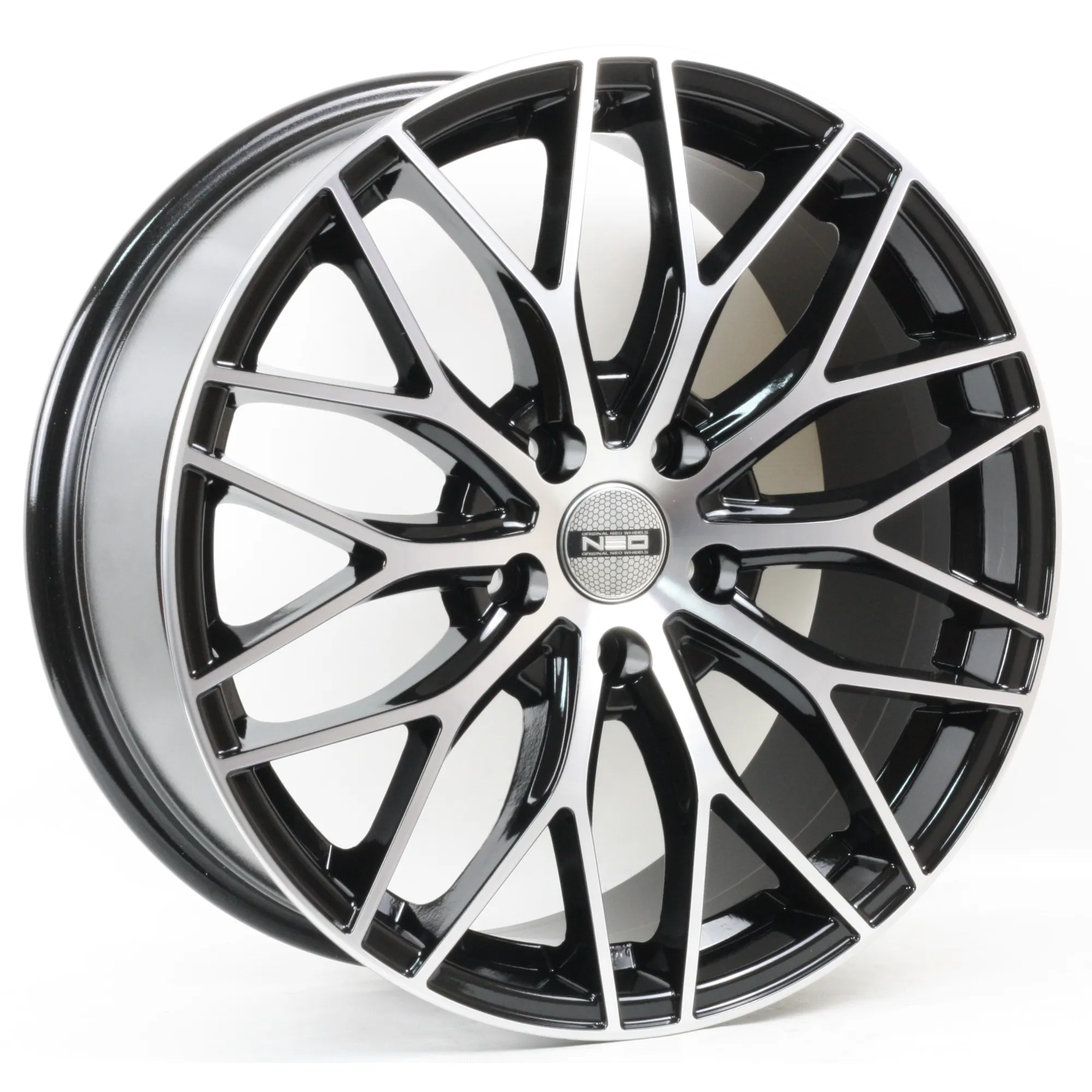 Диск литой R17 7J 5x114.3/66.1 ET40 NEO 740 BD N7407176615x114340BD