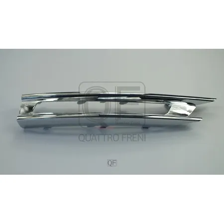 Рамка противотуманной фары хром RH QUATTRO FRENI QF01M00033