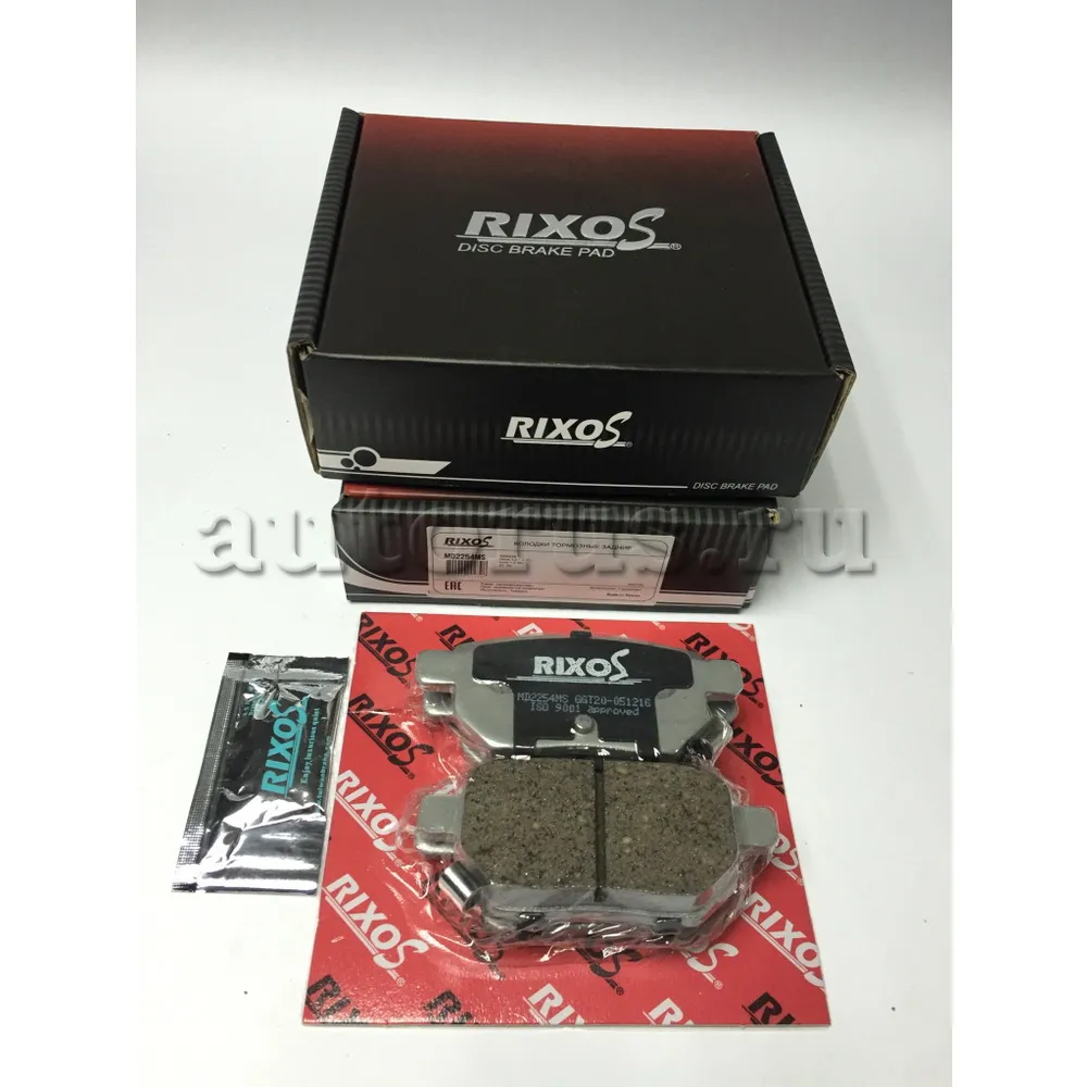КОЛОДКА ТОРМОЗНАЯ ДИСК. зад Subaru Trezia 11-  TOYOTA Auris 09- ,IQ 09- , Prius 09 - , Urban  (в комл. противошумная пластина, смазка, датчик износа)