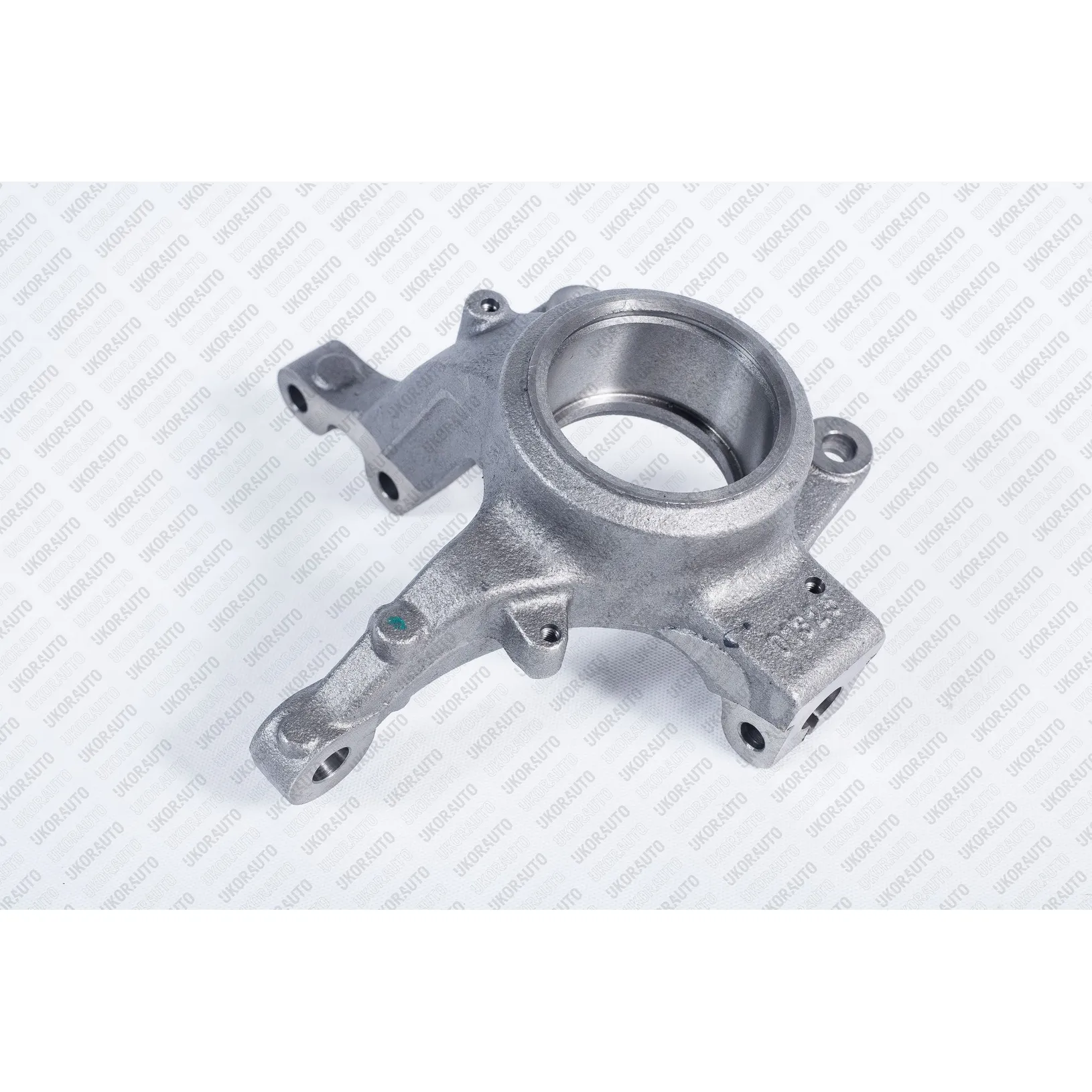 Кулак поворотный UkorAuto UAA0898655