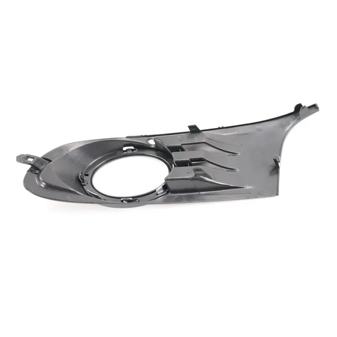 Накладка фары противотуманной Прав. VW Golf 6 2008-2012 5K08536669B9-DCR