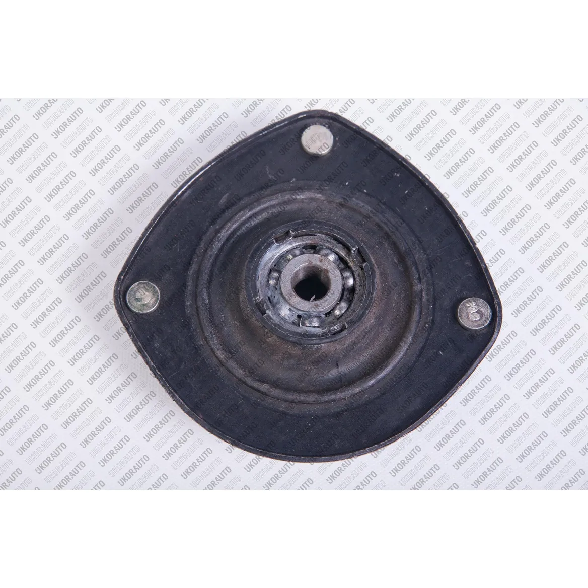 Опора амортизатора переднего