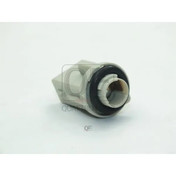 Патрон лампы QUATTRO FRENI QF71M00055