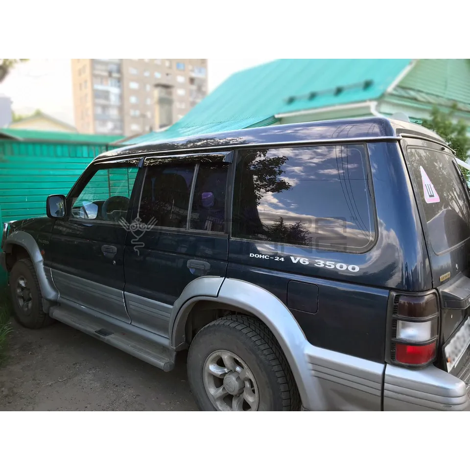 Дефлектора на окна Mitsubishi Pajero I 1982-1991 деф.окон Cobra Tuning M42382