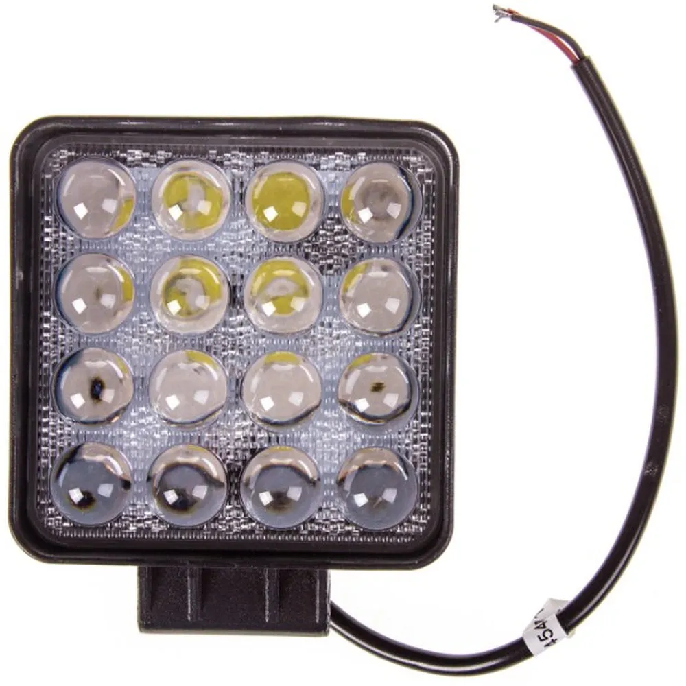 Фара светодиодная OFF ROAD 105*105 мм квадратная 12V24V 48W SKYWAY 16 диодов рас SKYWAY S07201014