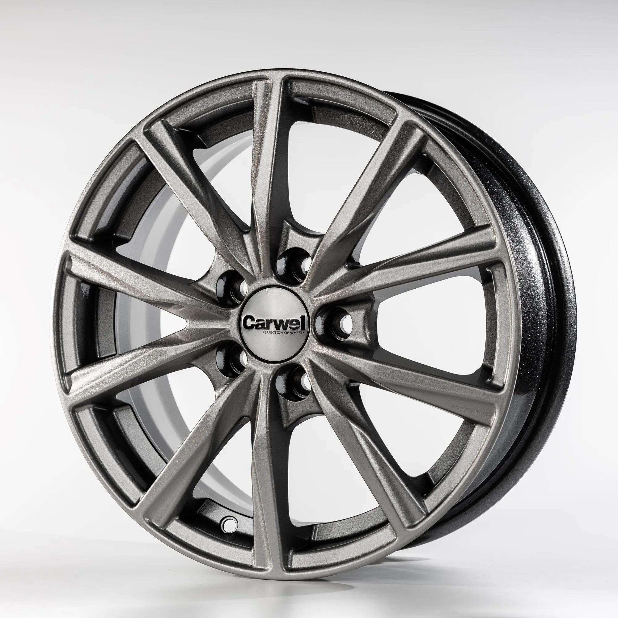 Диск литой R15 6J 5x114.3/67.1 ET45 Carwel Гамма 115 SB 00101646