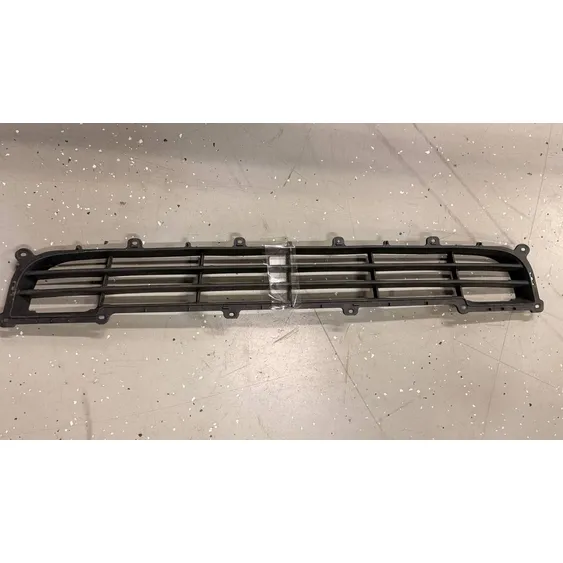 Решетка бампера 21704 Priora, Уценка LADA 21704-2803057-N0 Уценка