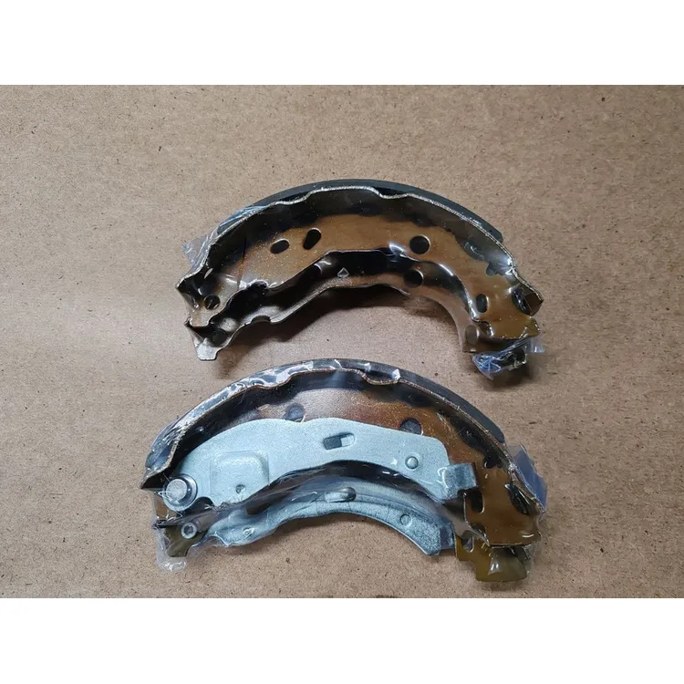 Колодки тормозные задние, Уценка для LADA XRAY 1.6-1.8 16>, RENAULT Clio II-IV 1.2-1.9D LYNXauto BS-6300-N0 Уценка