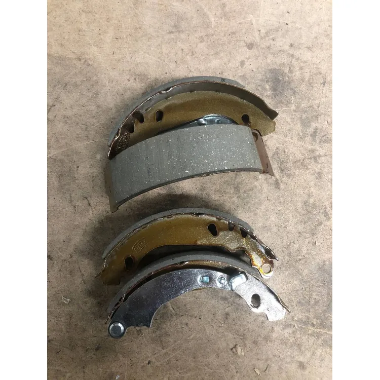 Колодки барабанные, Уценка RENAULT Logan/Clio II/Symbol /D=180x42mm NIBK FN0556-N0 Уценка