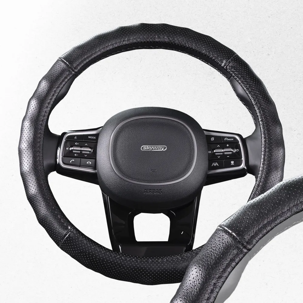 Оплетка на руль Real-4 нат.кожа, Черная M; SKYWAY SKYWAY S01108007