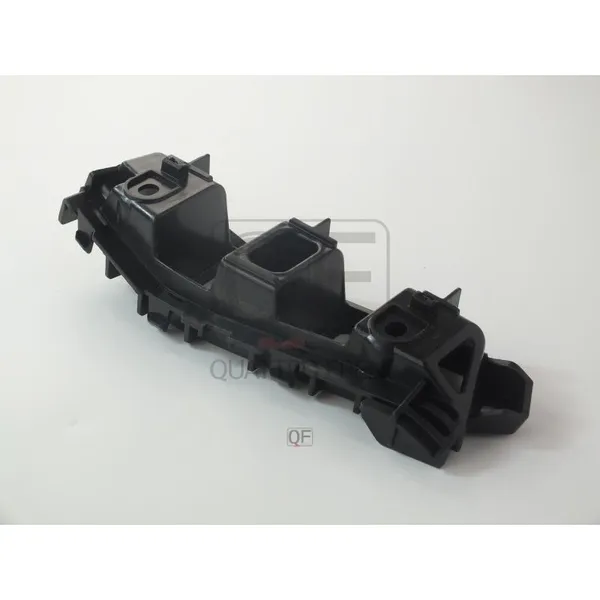 Кронштейн переднего бампера правый QUATTRO FRENI QF00G00199
