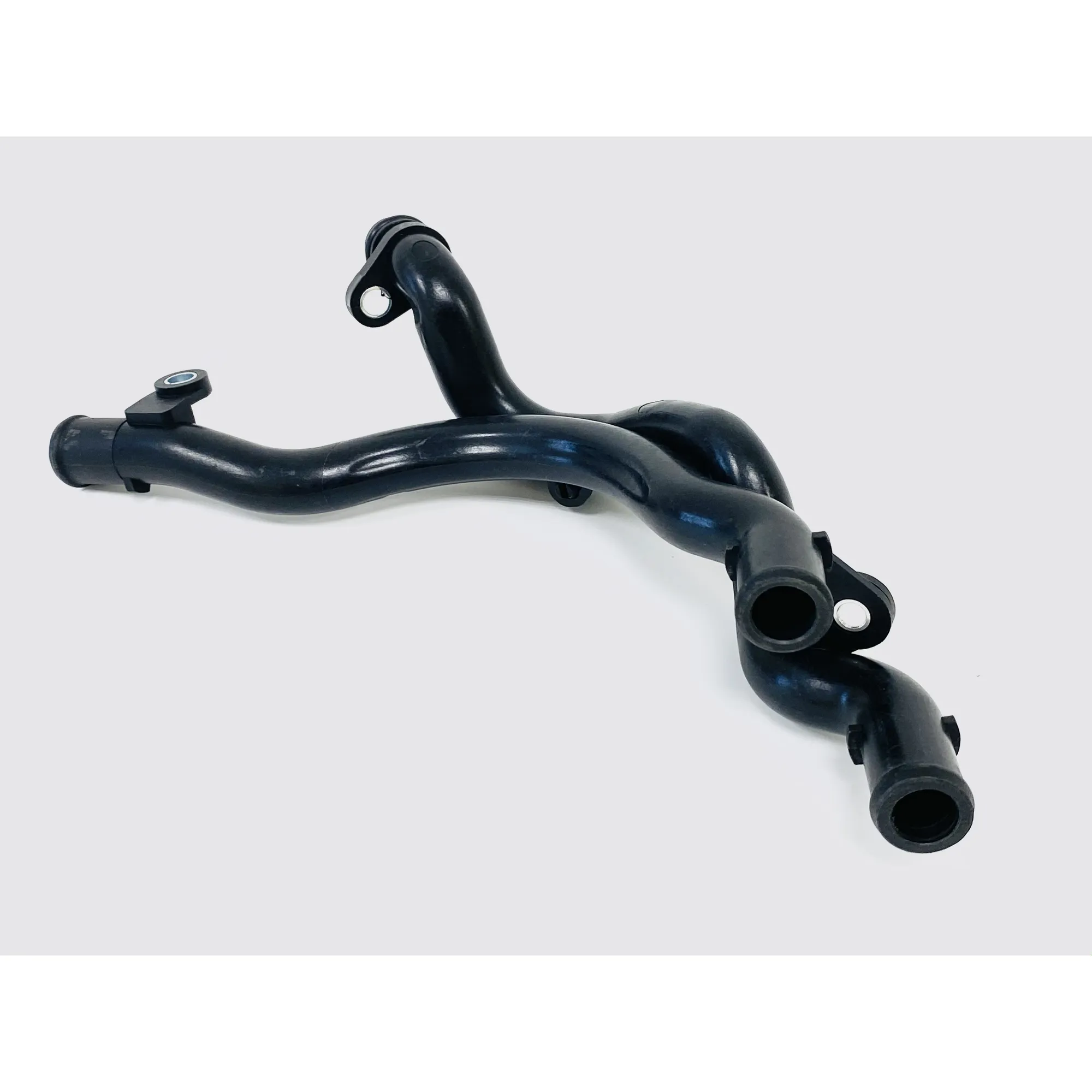 Патрубок системы охлаждения UkorAuto U0902143