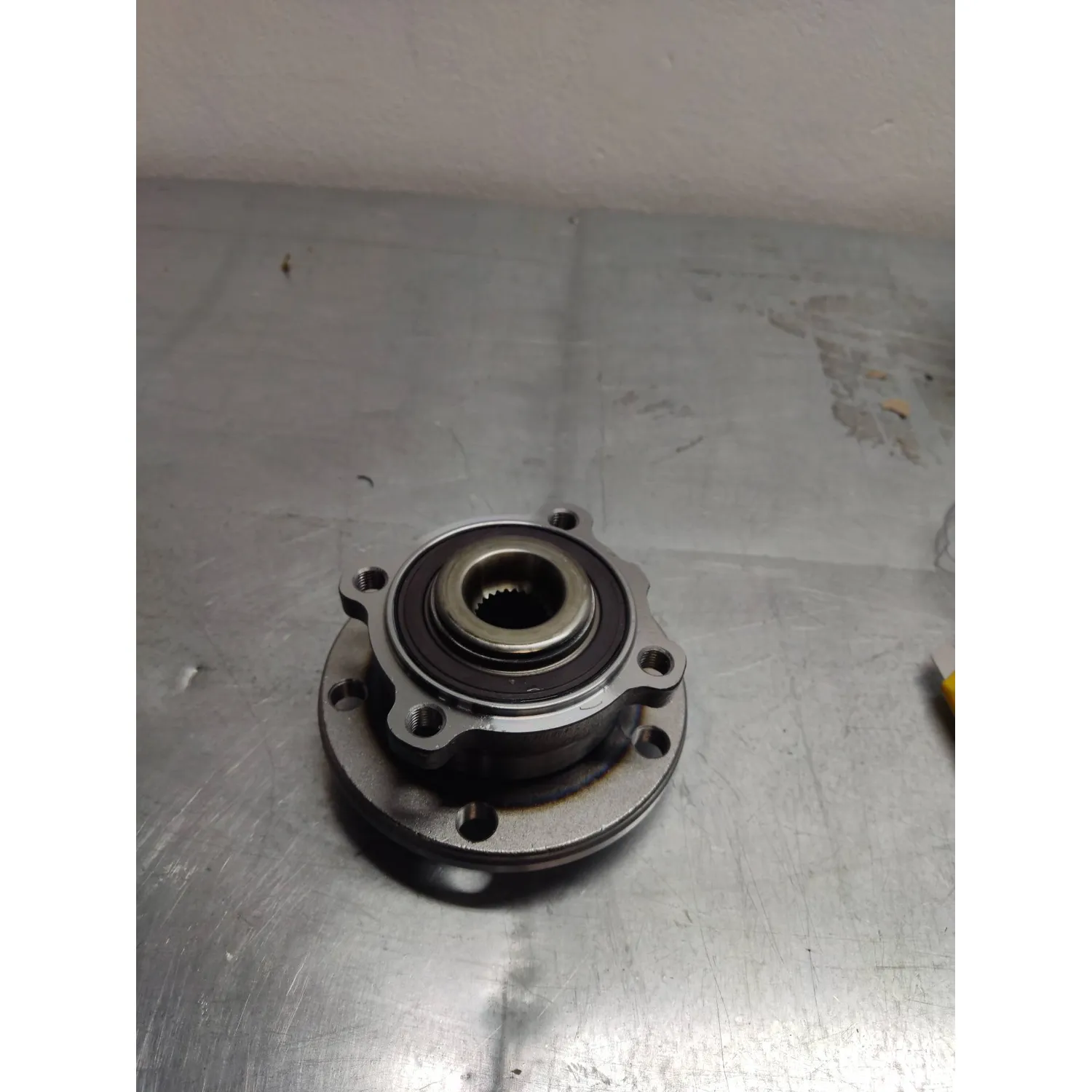 Ступица передняя в сборе L=R, Уценка MINI One/Clubvan/Countryman 12-> FAG 713 6495 60-N0 Уценка