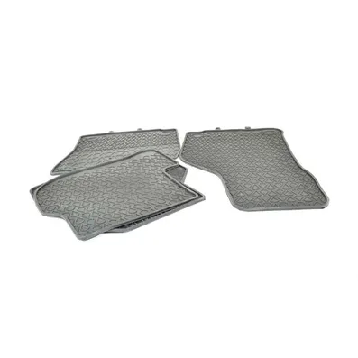 Коврик в салон (черный) LEON 05-13 BSG BSG 90-934-021