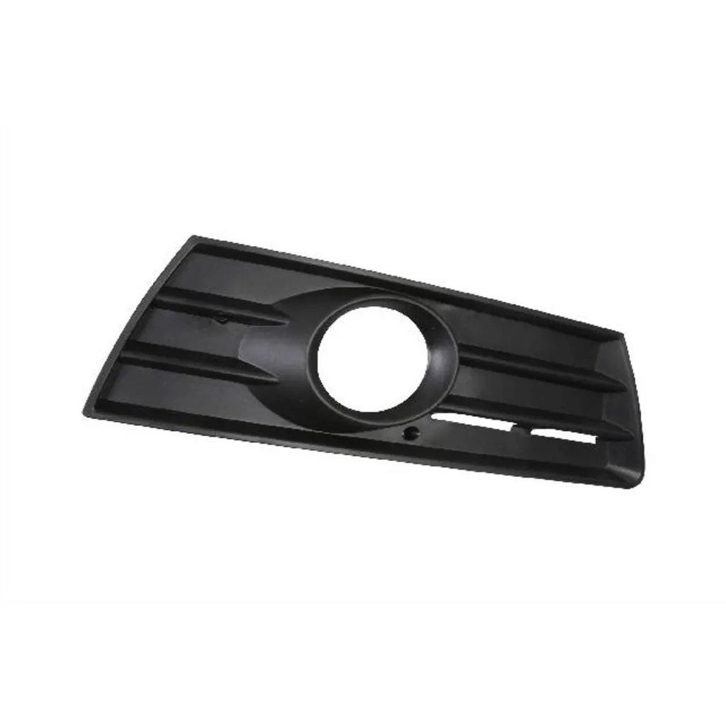 Решетка переднего бампера под ПТФ правая PASSAT CC 2008-2012 SAILING L065013300R