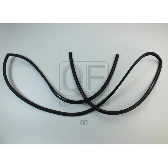 УПЛОТНИТЕЛЬ ВЕТРОВОГО СТЕКЛА QUATTRO FRENI QF24G00004