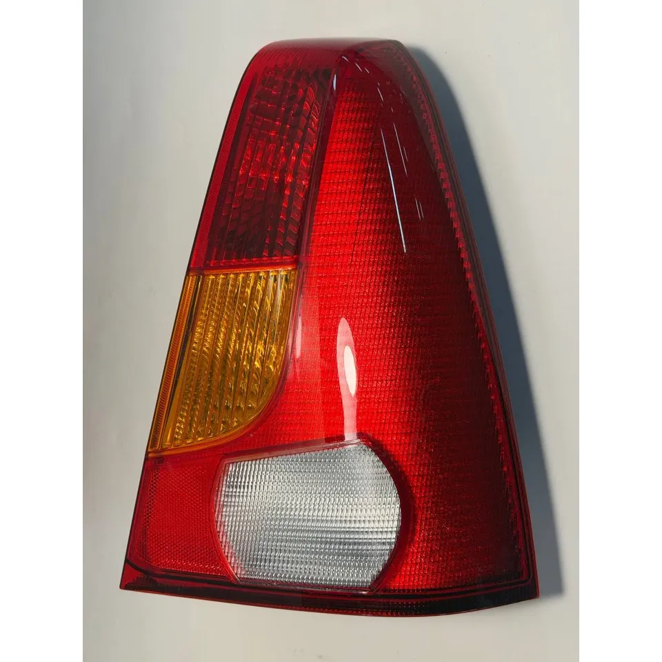 Фонарь задний R, Уценка RENAULT Logan RENAULT 6001 546 795-N0 Уценка