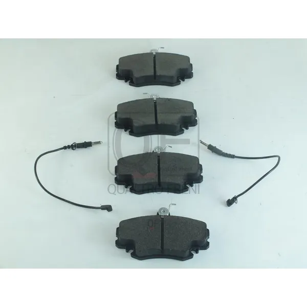 Колодки тормозные FR с электродатчиком QUATTRO FRENI QF61814