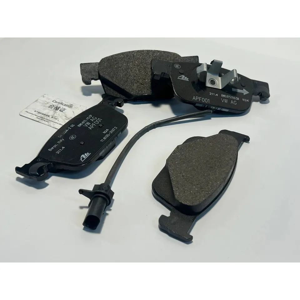 Колодки передние, Уценка VAG VAG 8W0698151BG-N0 Уценка