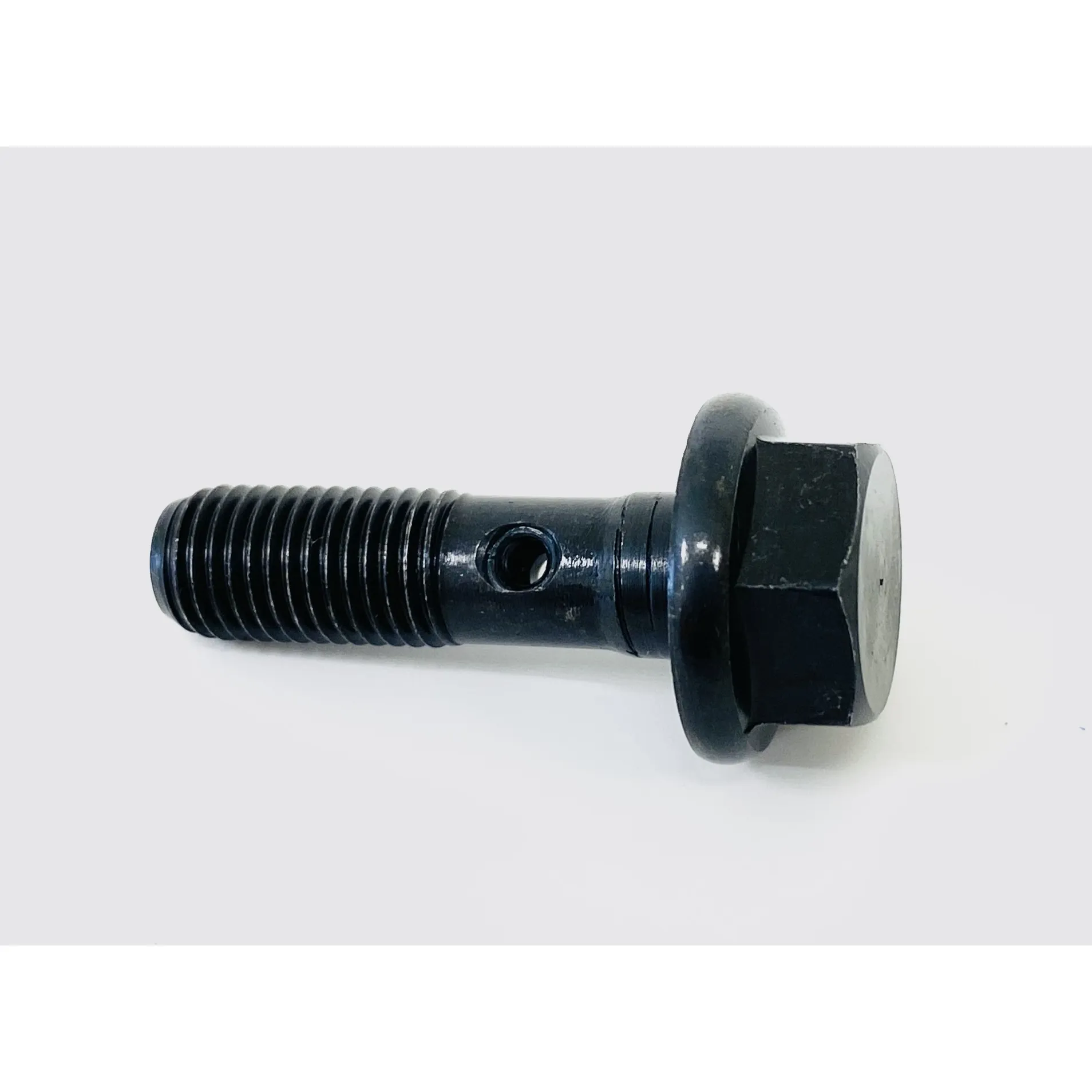 Болт UkorAuto U0701012