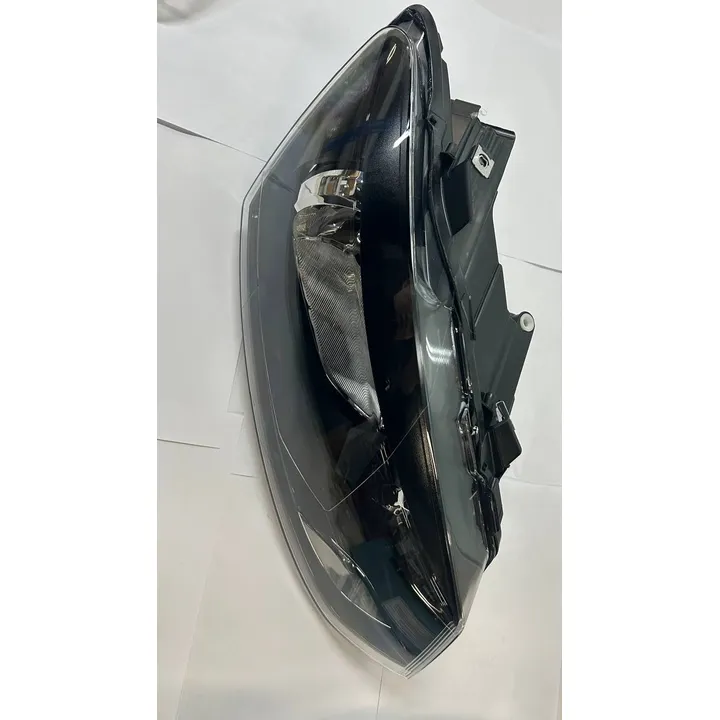 Фара R, Уценка VW Polo седан VAG 6RU 941 016-N0 Уценка