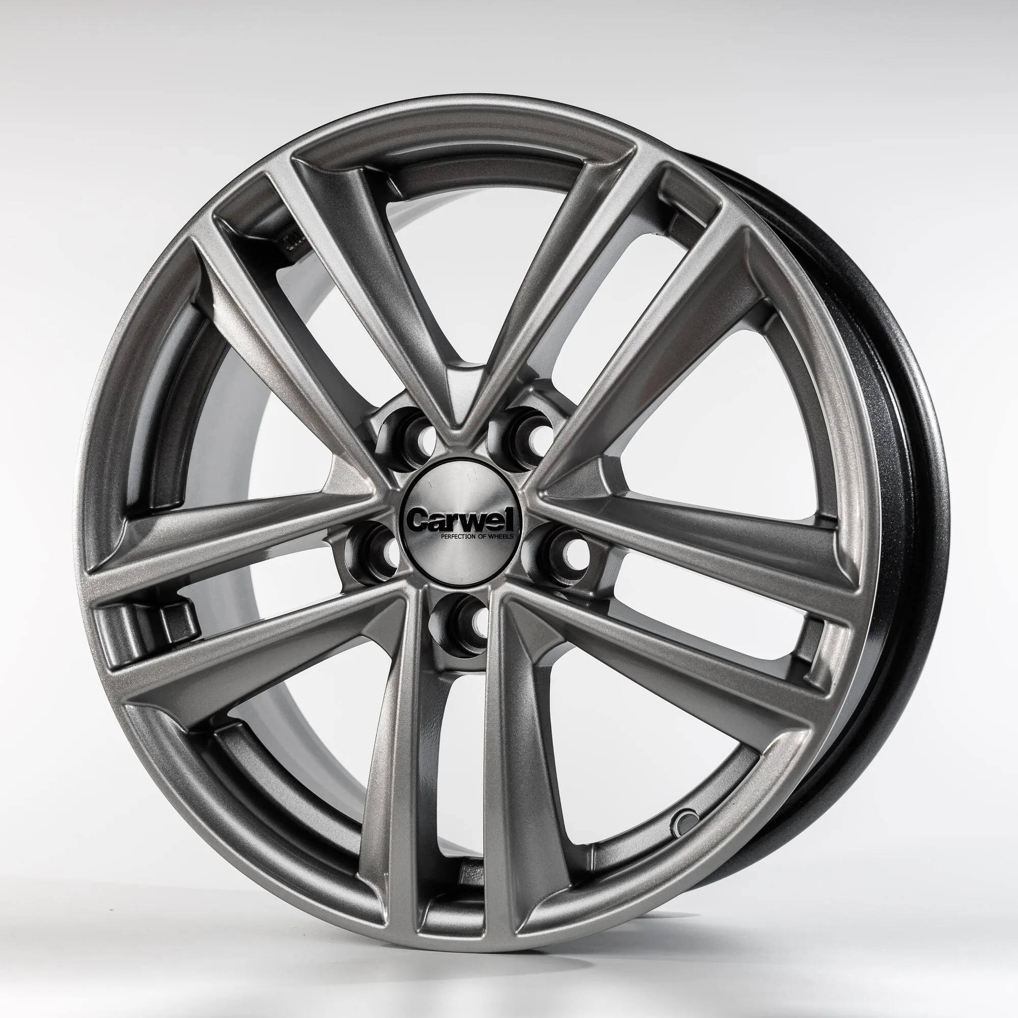 Диск литой R15 6J 5x100/57.1 ET38 Carwel Неро 127(134) SB 00101896