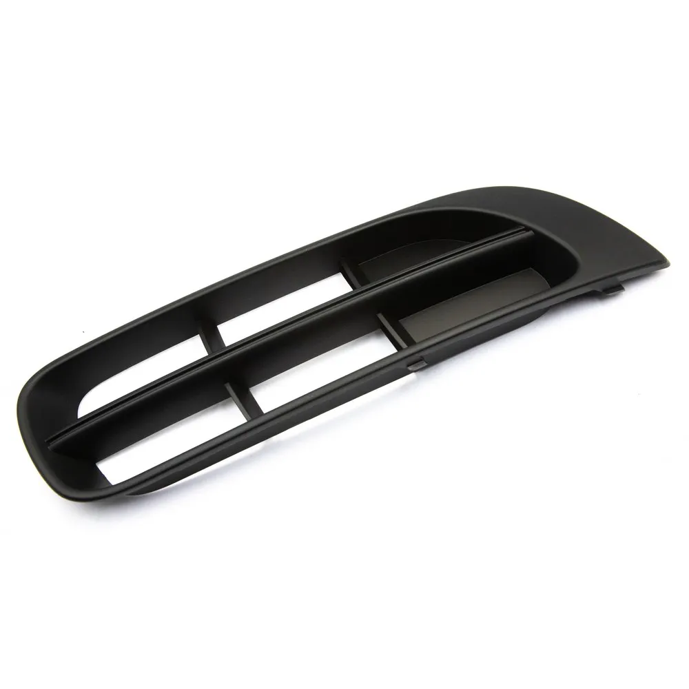 Заглушка противотуманной фары R SKODA Fabia VAG 5J0 807 368 9B9