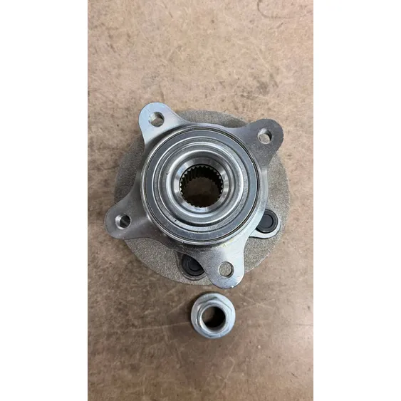 Ступица передняя в сборе L=R, Уценка LAND ROVER Discovery III/IV/RR Sport 05-> NTN-SNR R180.03-N0 Уценка